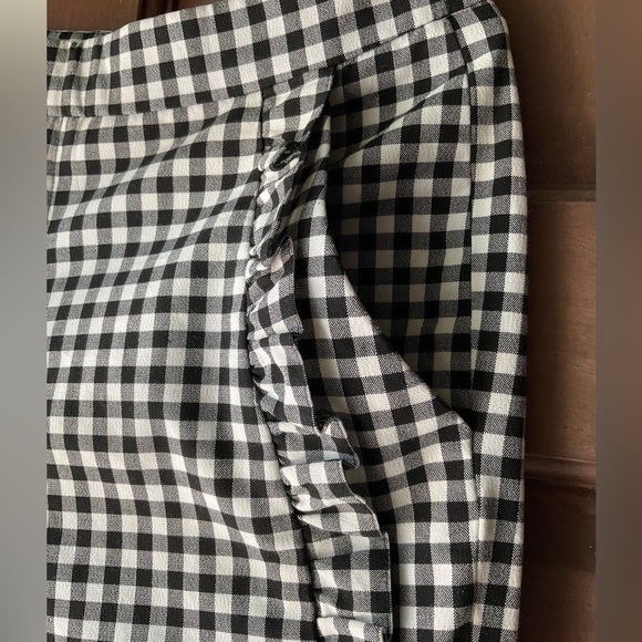 Zara gingham trouser with ruffle pocket detail - Picture 2 of 5